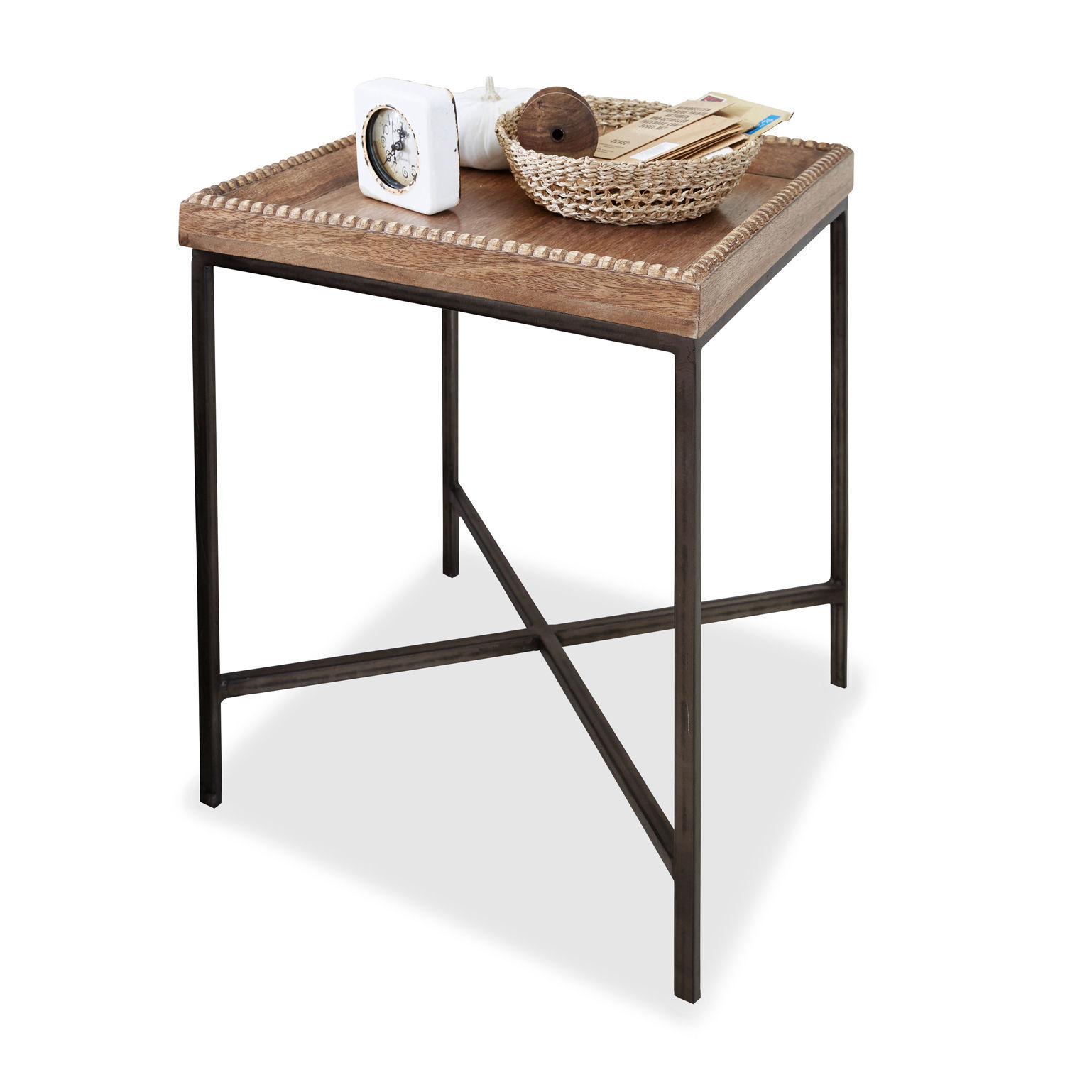 Quadratischer Beistelltisch mit Holzplatte und braunem Metallgestell für Wohnzimmer