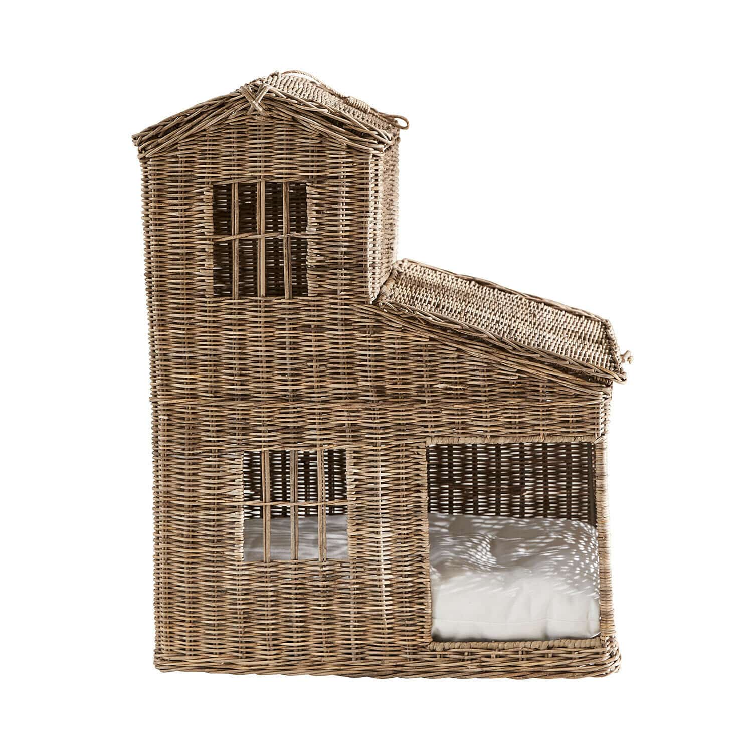 Katzenhaus Ravnda Haustierhaus aus natürlichem Rattan mit Kissen, nachhaltiges Katzenbett in Hausform