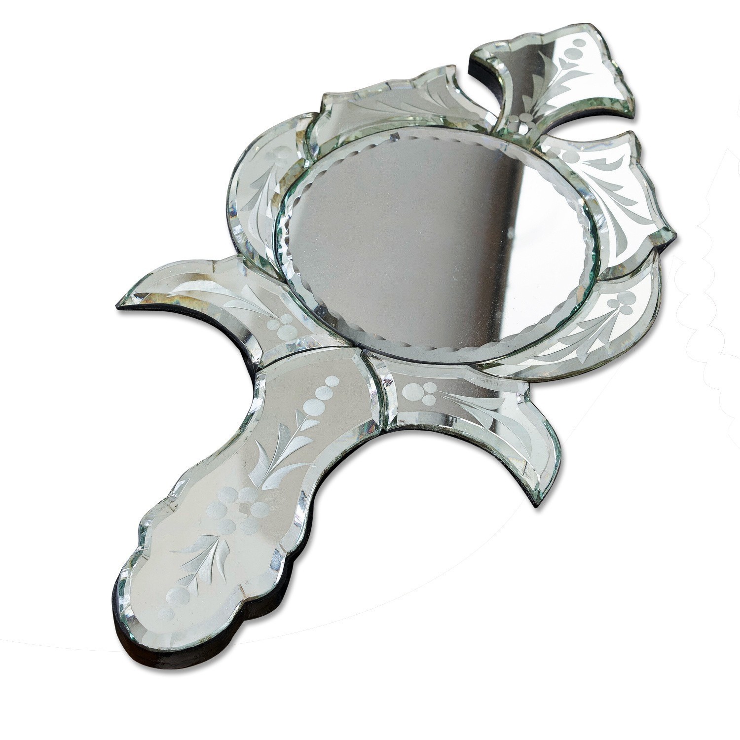 Verziertes Handspiegel aus Glas mit graviertem Muster und runder Spiegelfläche für Wohnkultur
