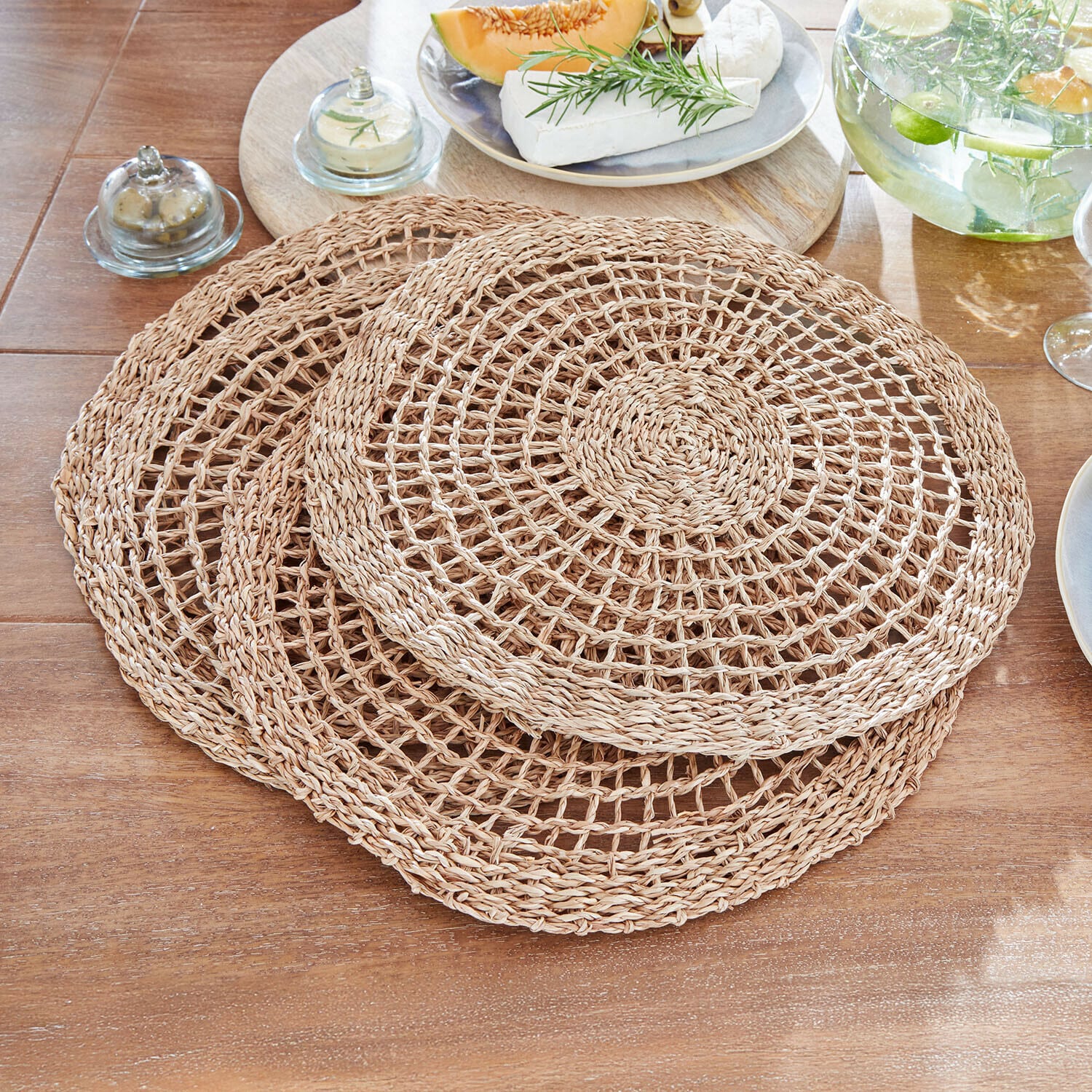 Platzset 4er Set Sauvrelle Set mit drei runden Tischsets aus natürlichem, geflochtenem Material in Beige für den Esstisch