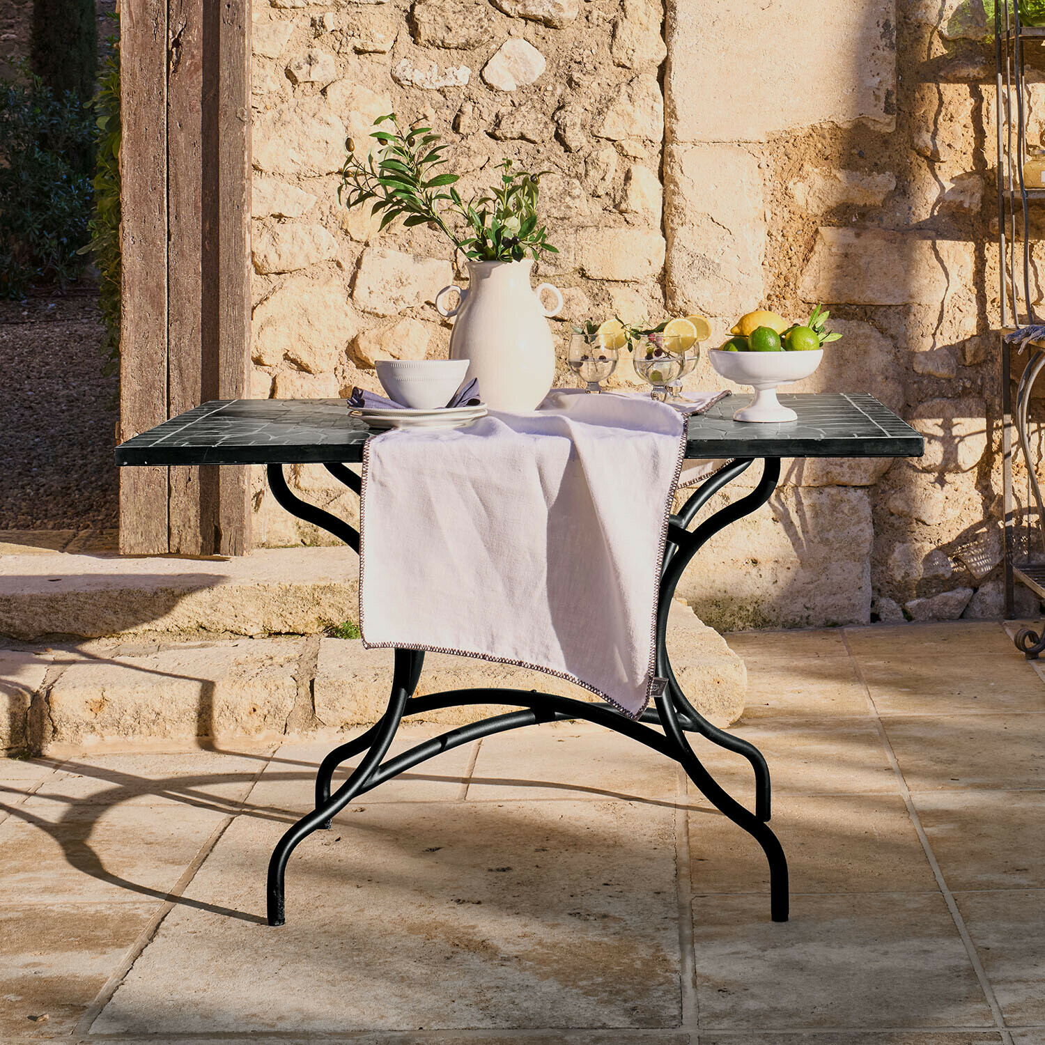 Tisch Maurelle