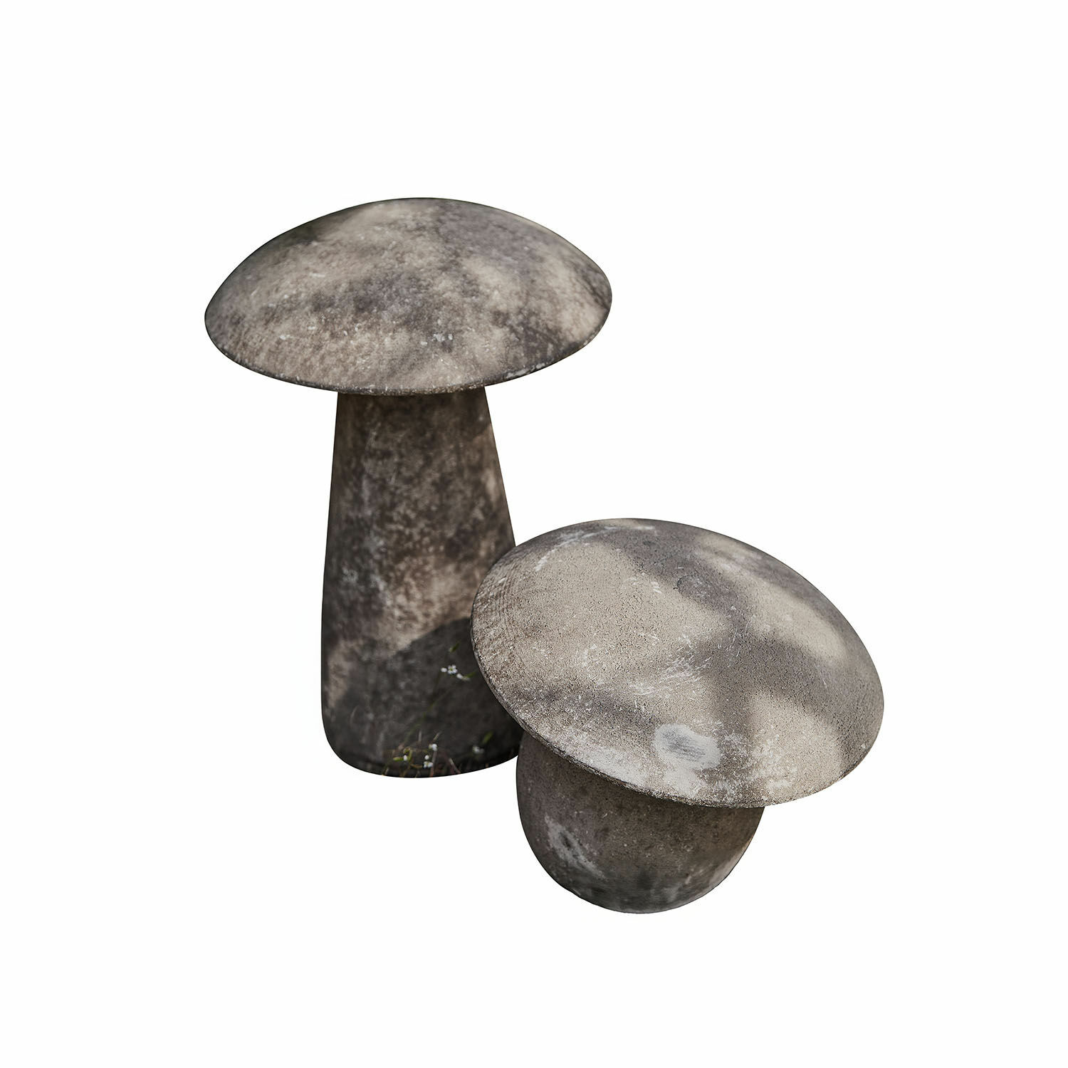 Dekorative Pilze aus grauem Beton für den Garten, ideal zur Gartengestaltung