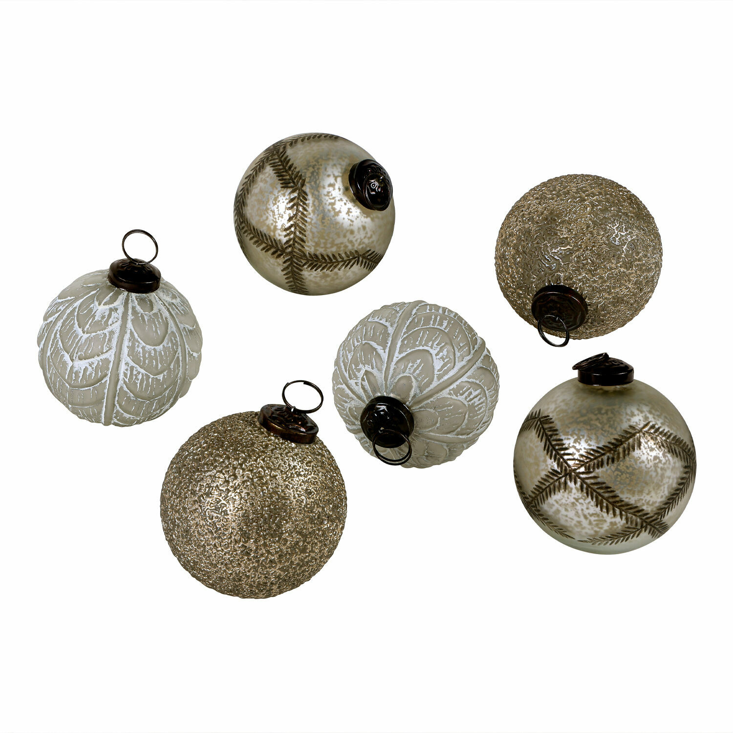 Weihnachtskugel 6er Set Hélisande Set aus sechs dekorativen Weihnachtskugeln in Weiß und Gold mit Mustern und Struktur