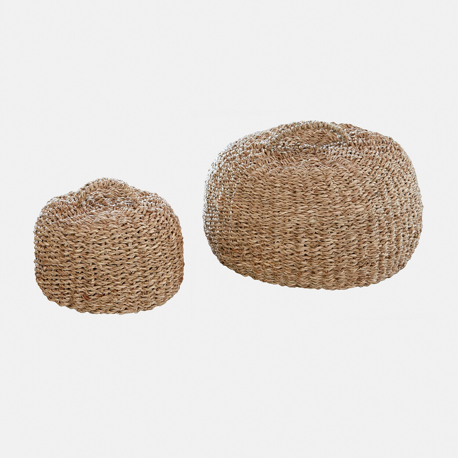 Abdeckhaube 2er Set Sauvrelle Zwei runde Poufs aus geflochtenem Naturstroh in Beige für Wohnzimmer oder Schlafzimmer