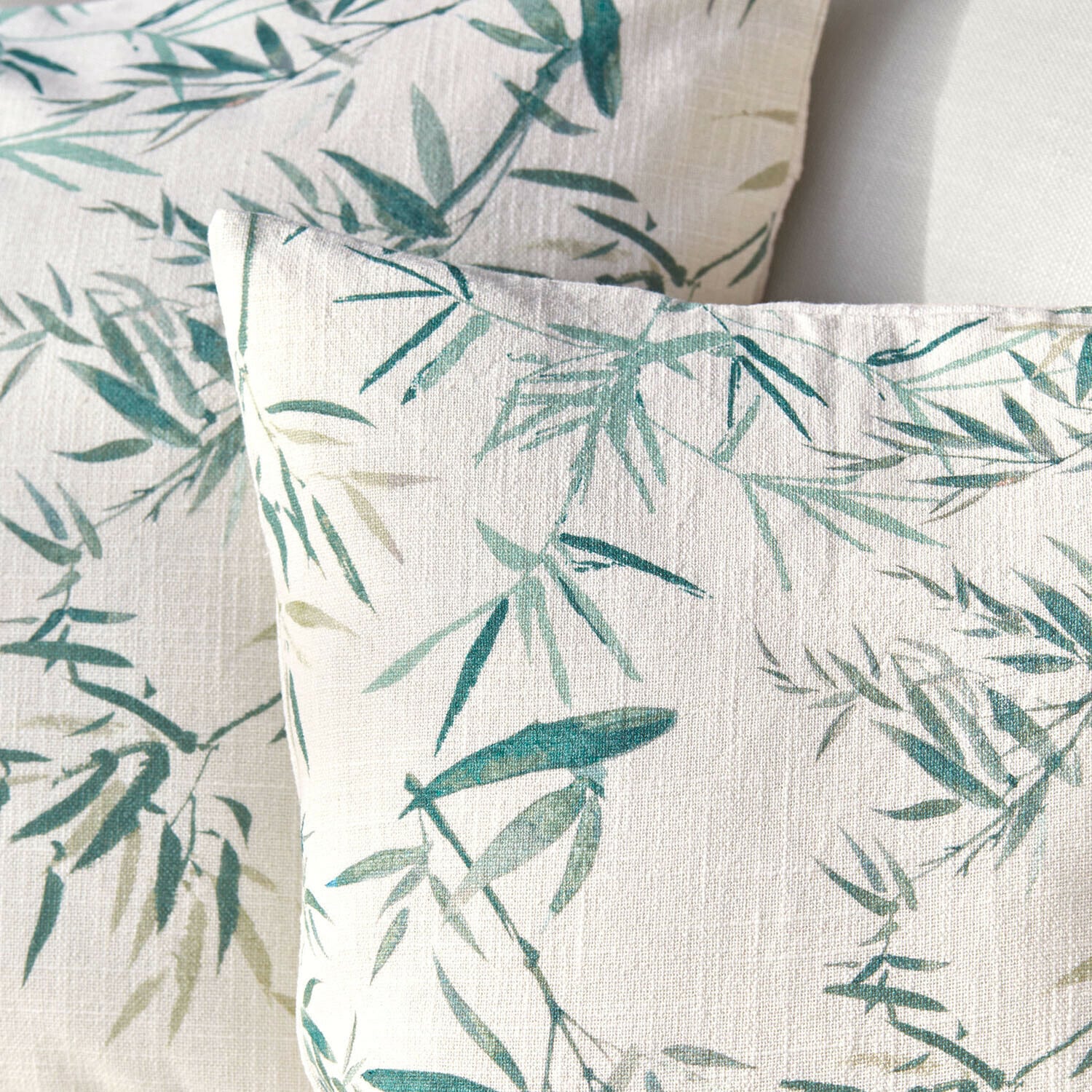 Dekorative Baumwollkissen in Creme mit grünem Blattmuster, Wohntextilien für Wohnzimmer