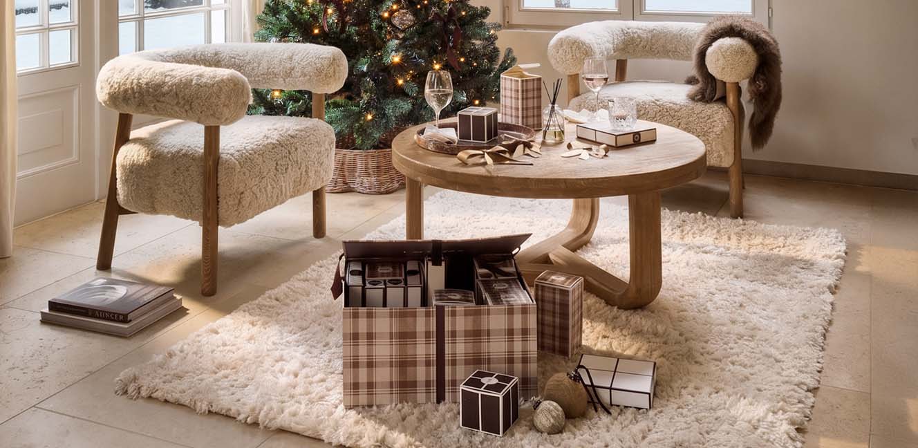 Weihnachtsaccessoires: Festlicher Schmuck und edle Deko