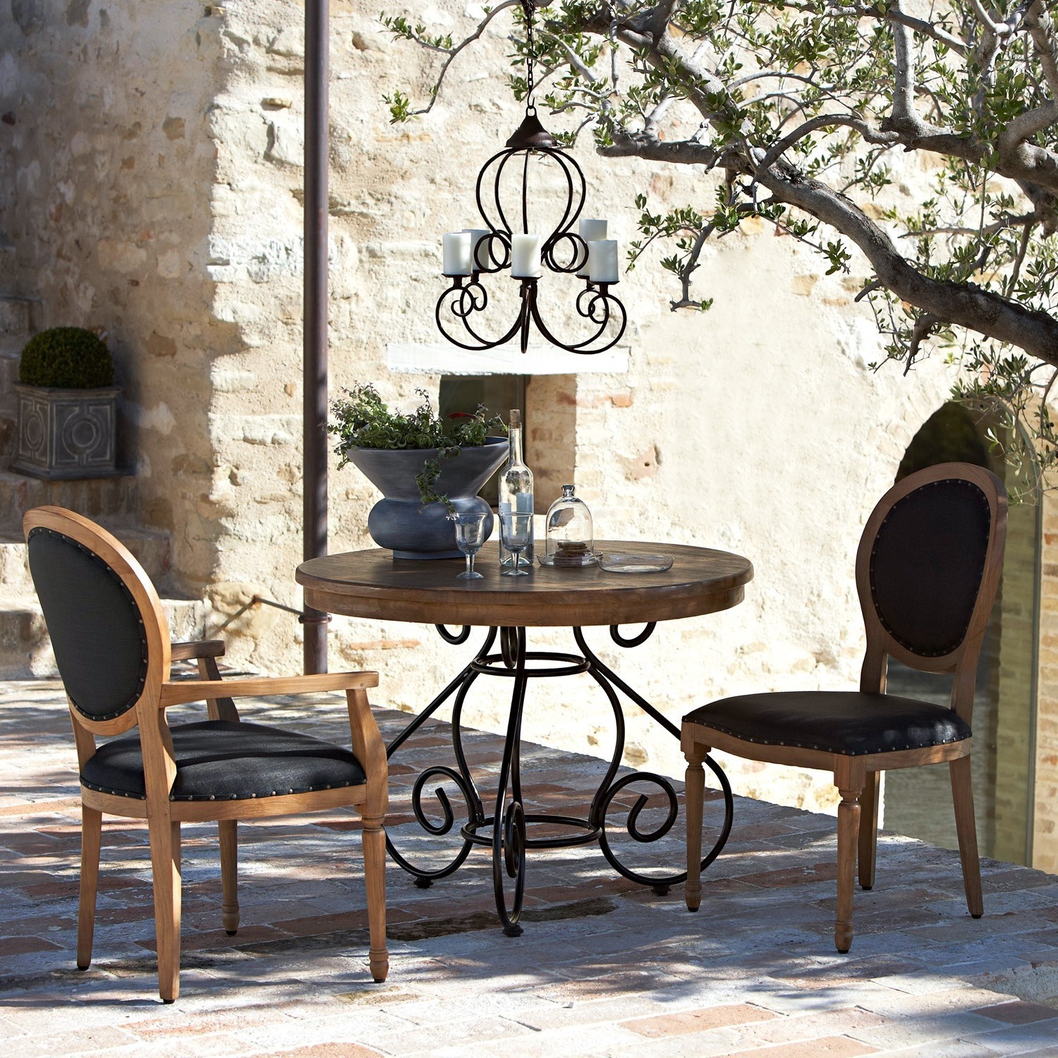 Stuhl mit Armlehne Fontaine