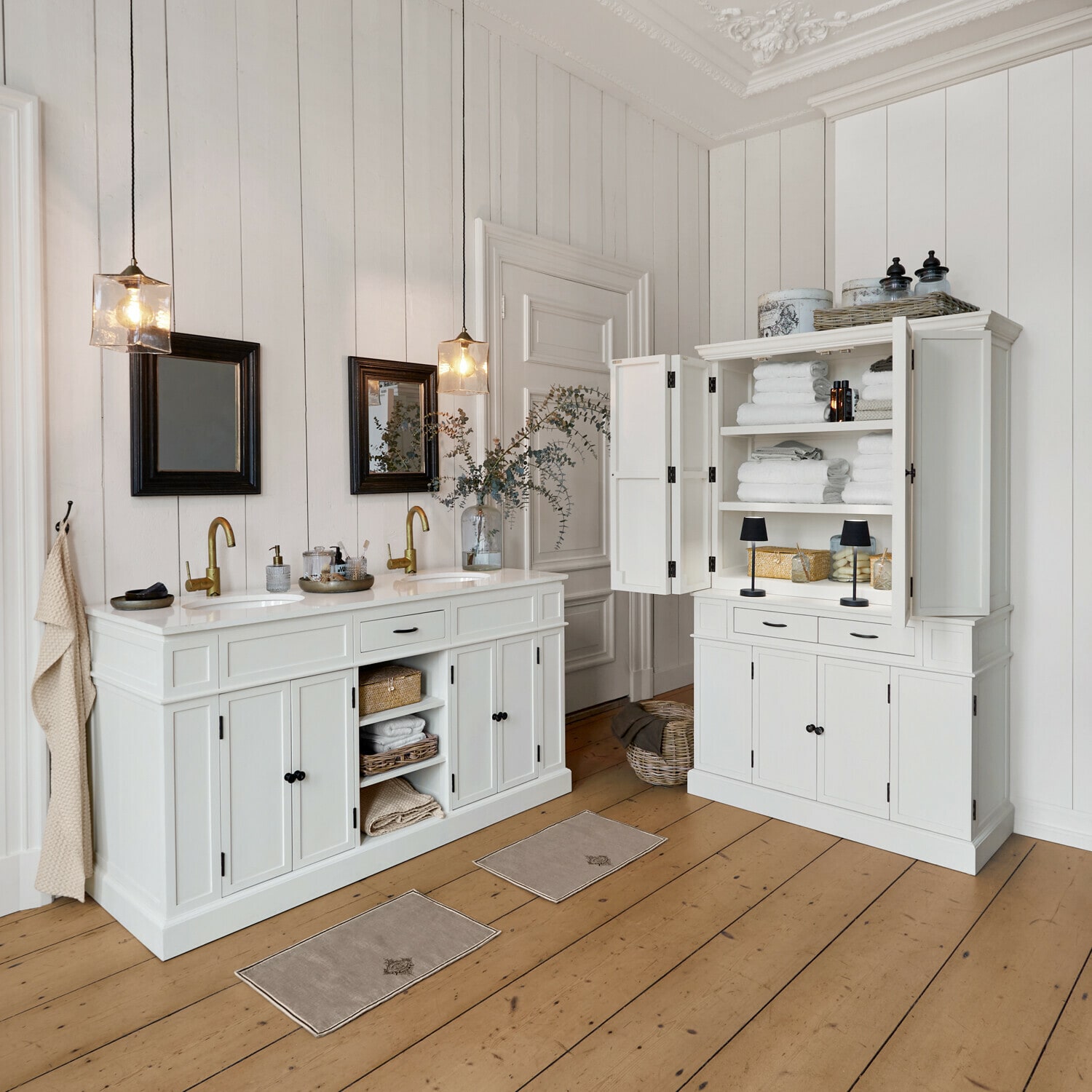 Schrank Lydia