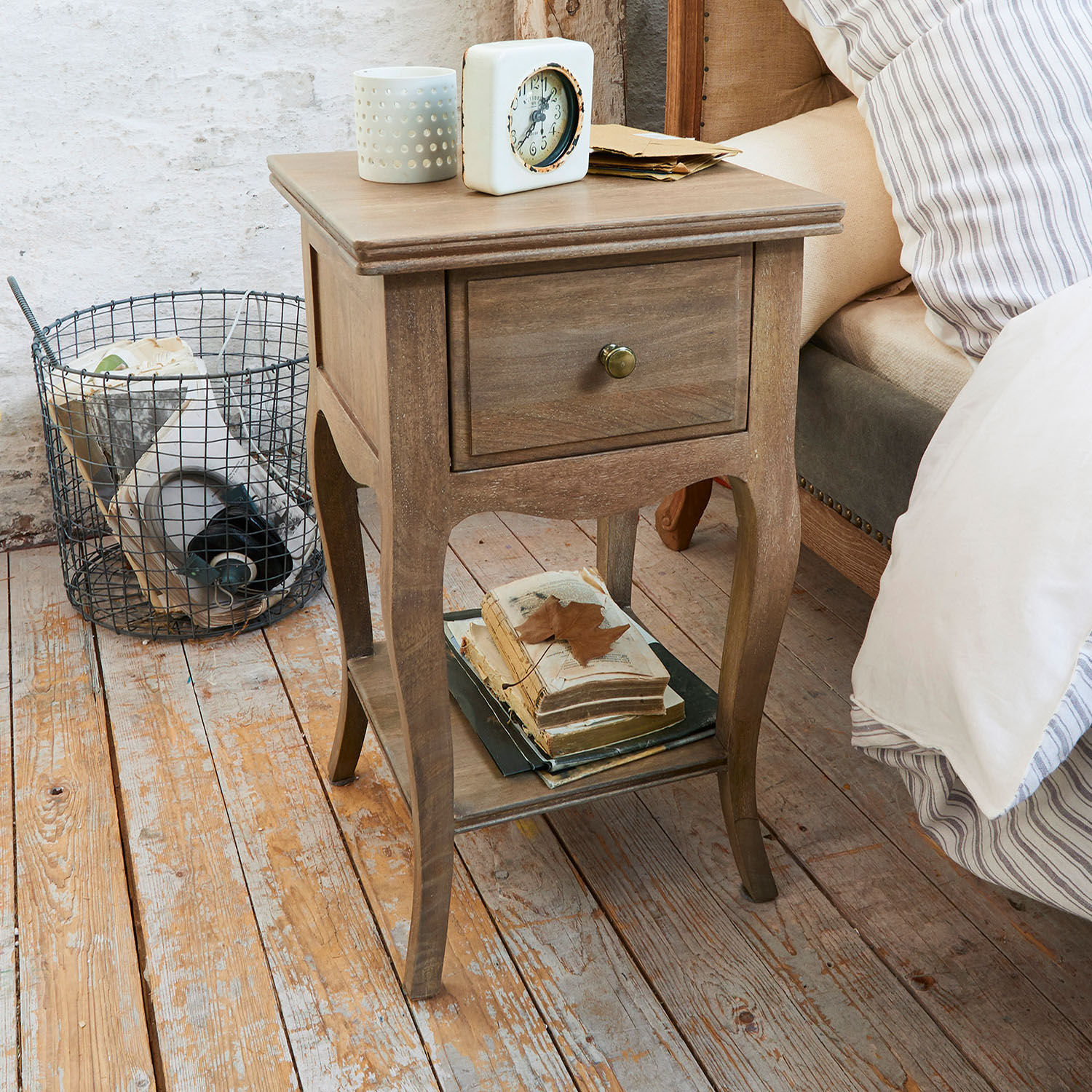 Table de chevet Bais Table de chevet Bais