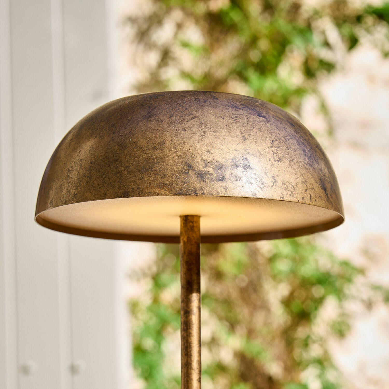 Wiederaufladbare Tischlampe Lumirah