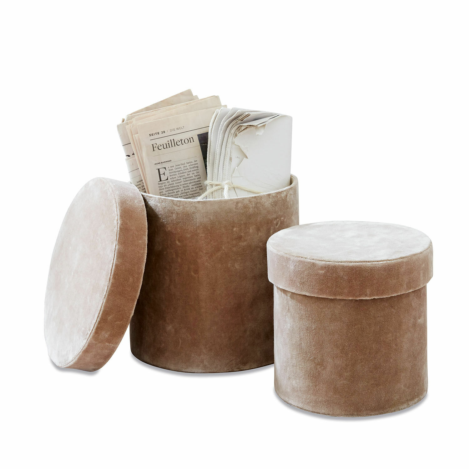 Beige samtige runde Aufbewahrungsboxen für Zeitungen und Kleinigkeiten im Haushalt