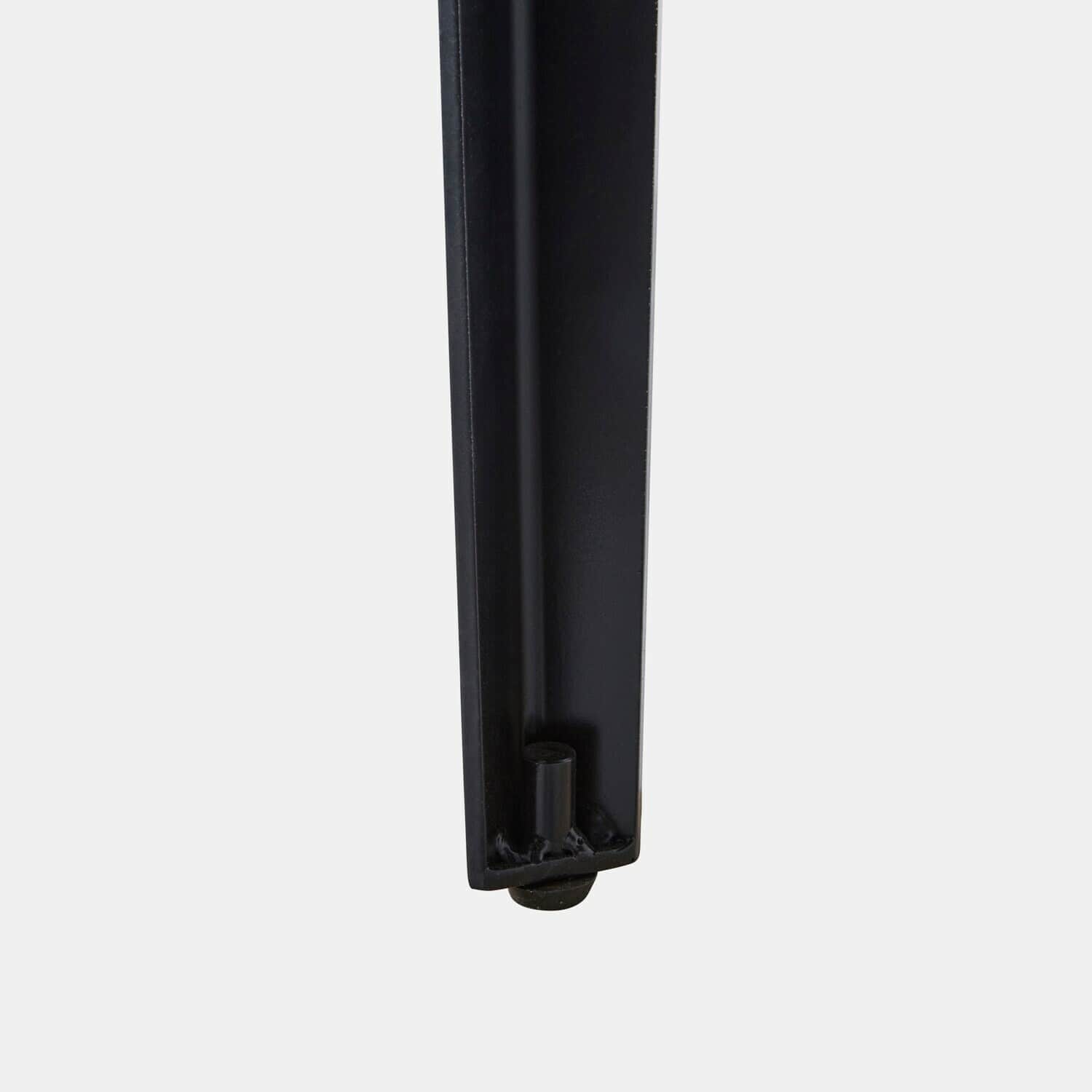 Tisch Valdovino