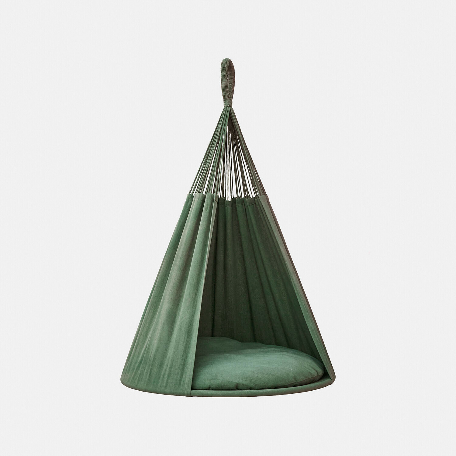 Grüner hängender Sitzsack aus Stoff mit Kissen, ideal zum Entspannen drinnen und draußen