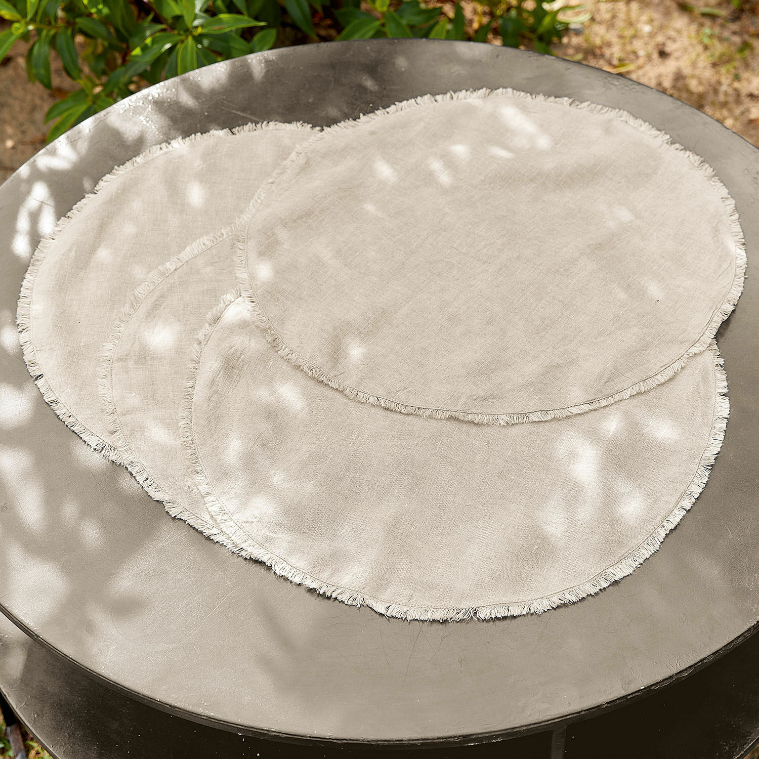 Beige runde Tischsets aus Leinen mit Fransen, dekoratives Outdoor-Tischzubehör