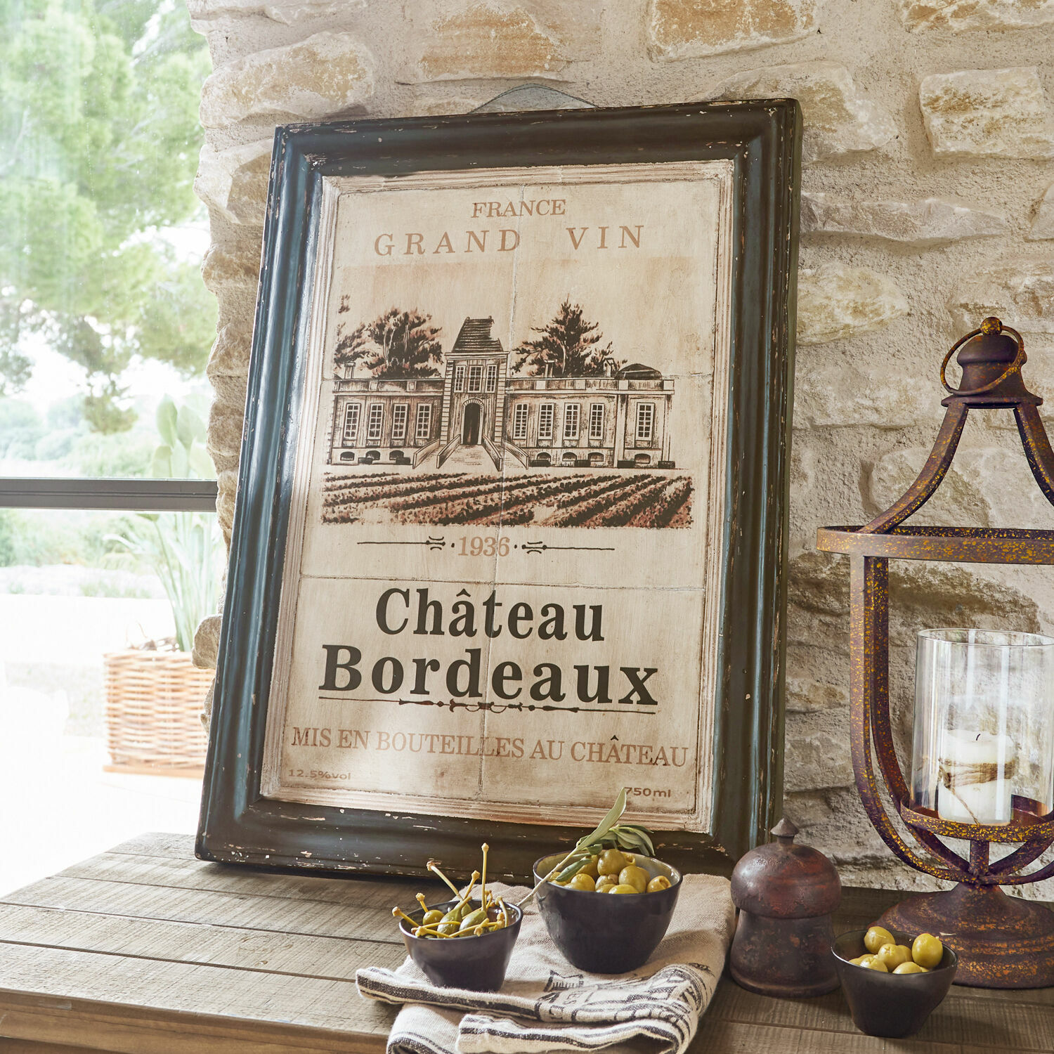 Bild Château Bordeaux Bild mit schwarzem Rahmen und Château Bordeaux Motiv auf beigem Hintergrund, Vintage-Wanddeko
