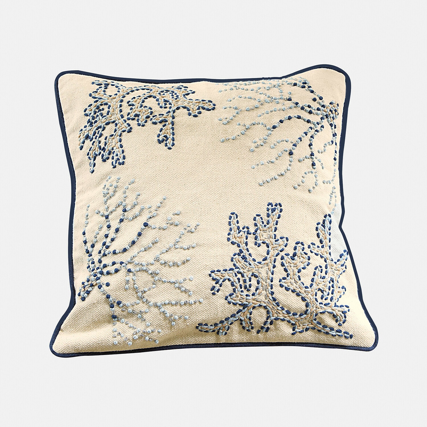 Beiges Baumwollkissen mit blauer Korallen-Stickerei, dekoratives Wohnaccessoire