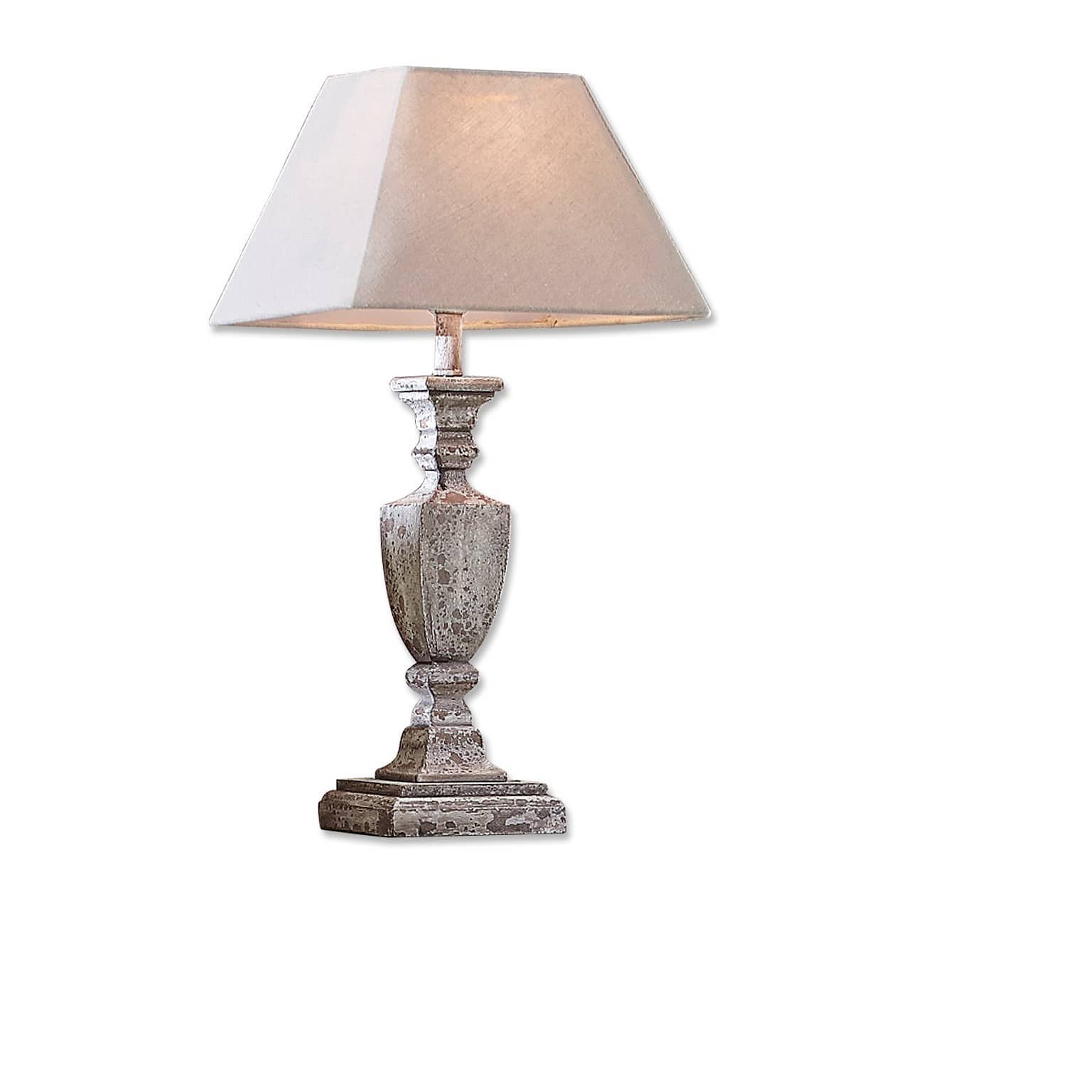 Tischlampe Gorham Tischlampe mit antik grauem Metallfuß und beigem Lampenschirm für stilvolles Wohnzimmer
