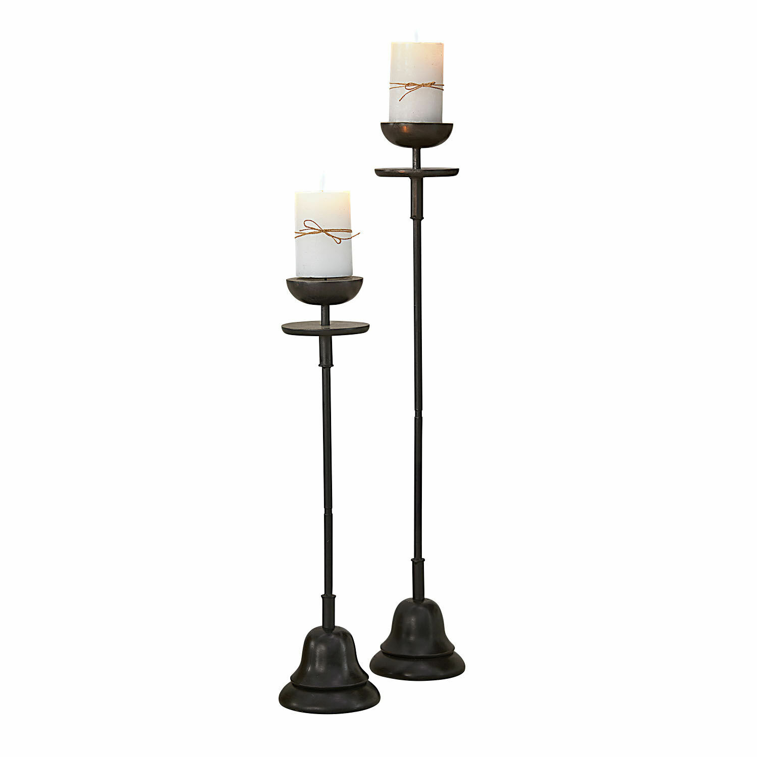 Kerzenständer 2er Set Brantino Zwei schwarze Metall-Kerzenhalter mit weißen Kerzen und dekorativem Band als Wohnaccessoire