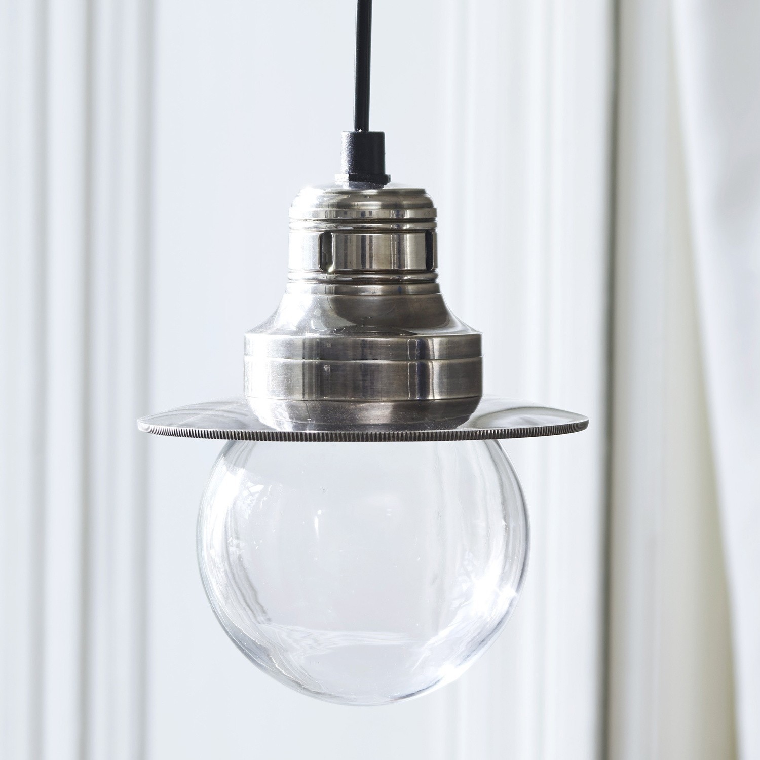 Hängelampe aus Edelstahl mit klarem Glaskugel-Schirm, modernes und elegantes Design