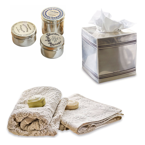 Badezimmer-Set mit Metallbehältern, silberner Taschentuchbox und beigen Spitzenhandtüchern