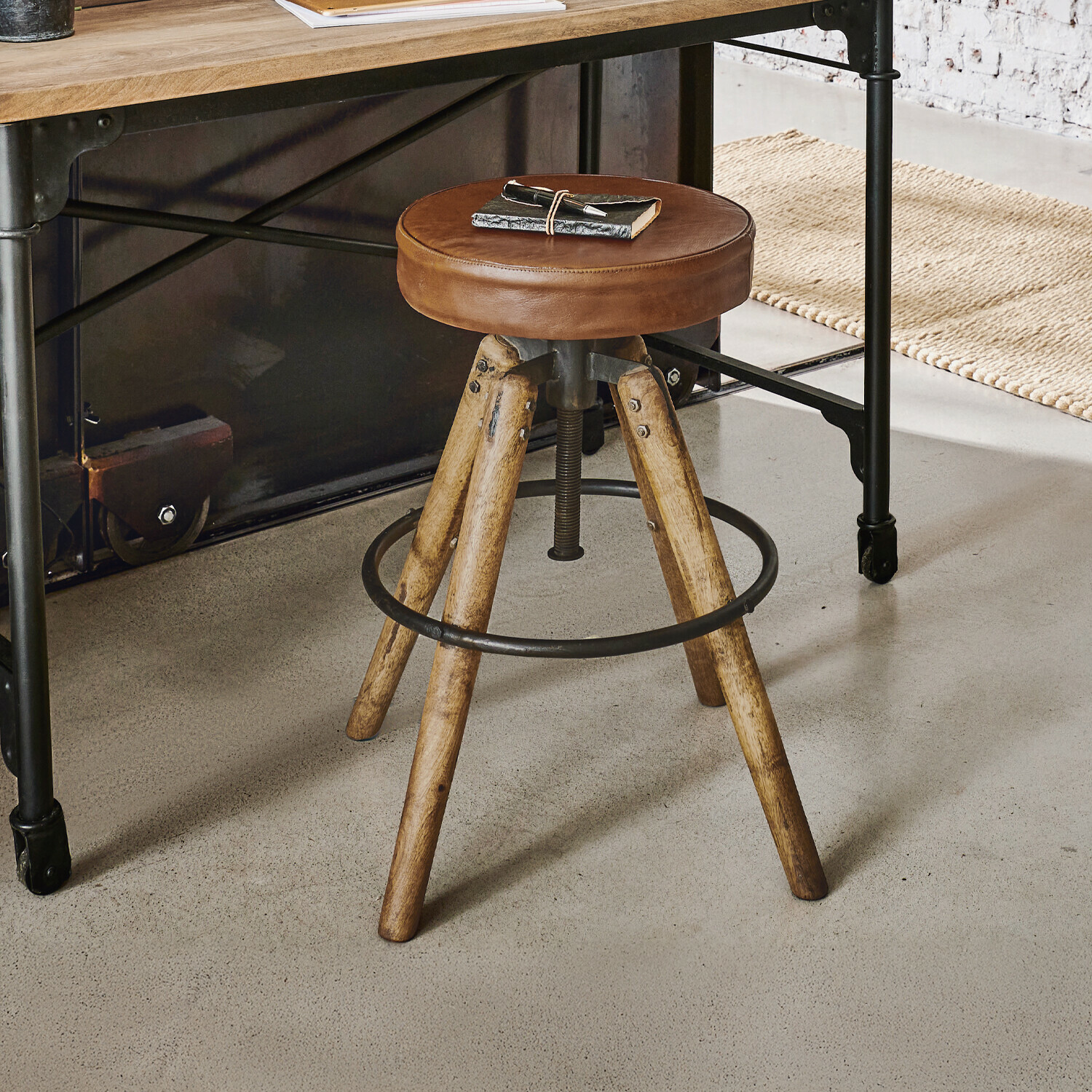 Hocker Twist