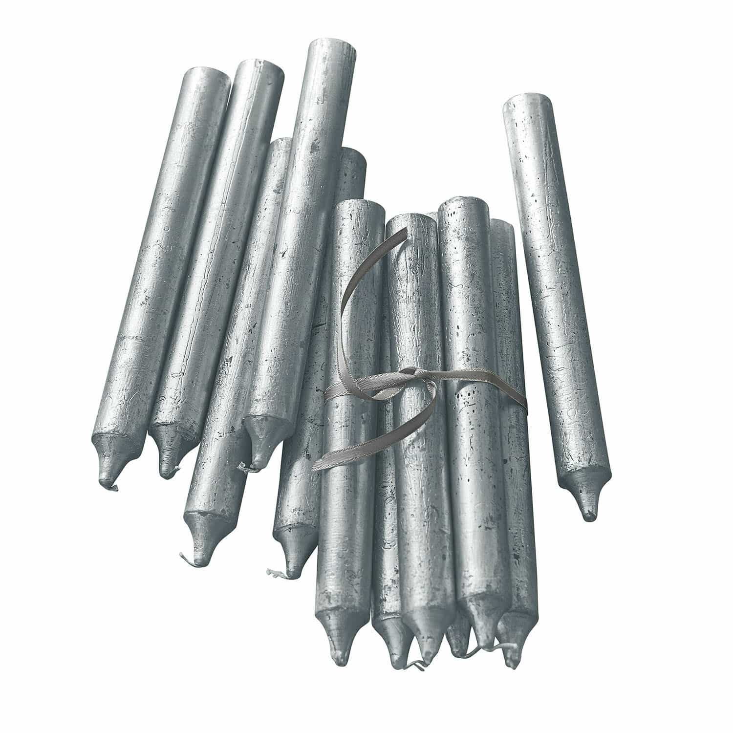 20er Set Lysarion Kerzen in Silber mit metallischem Glanz, dekorativ für stilvolle Raumgestaltung