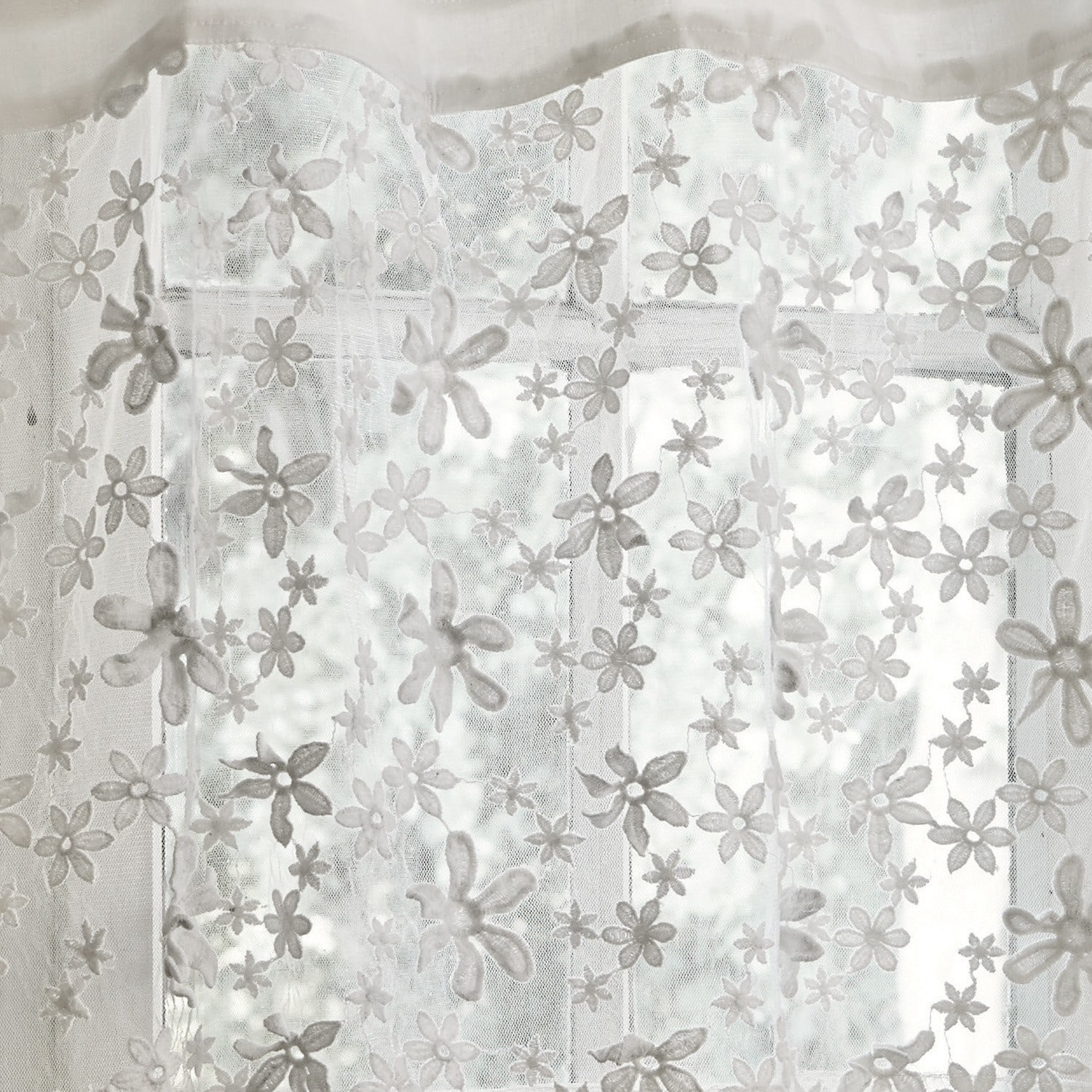 Weiße Gardine mit bestickten Blumen aus leichtem Stoff, elegante Fensterdekoration