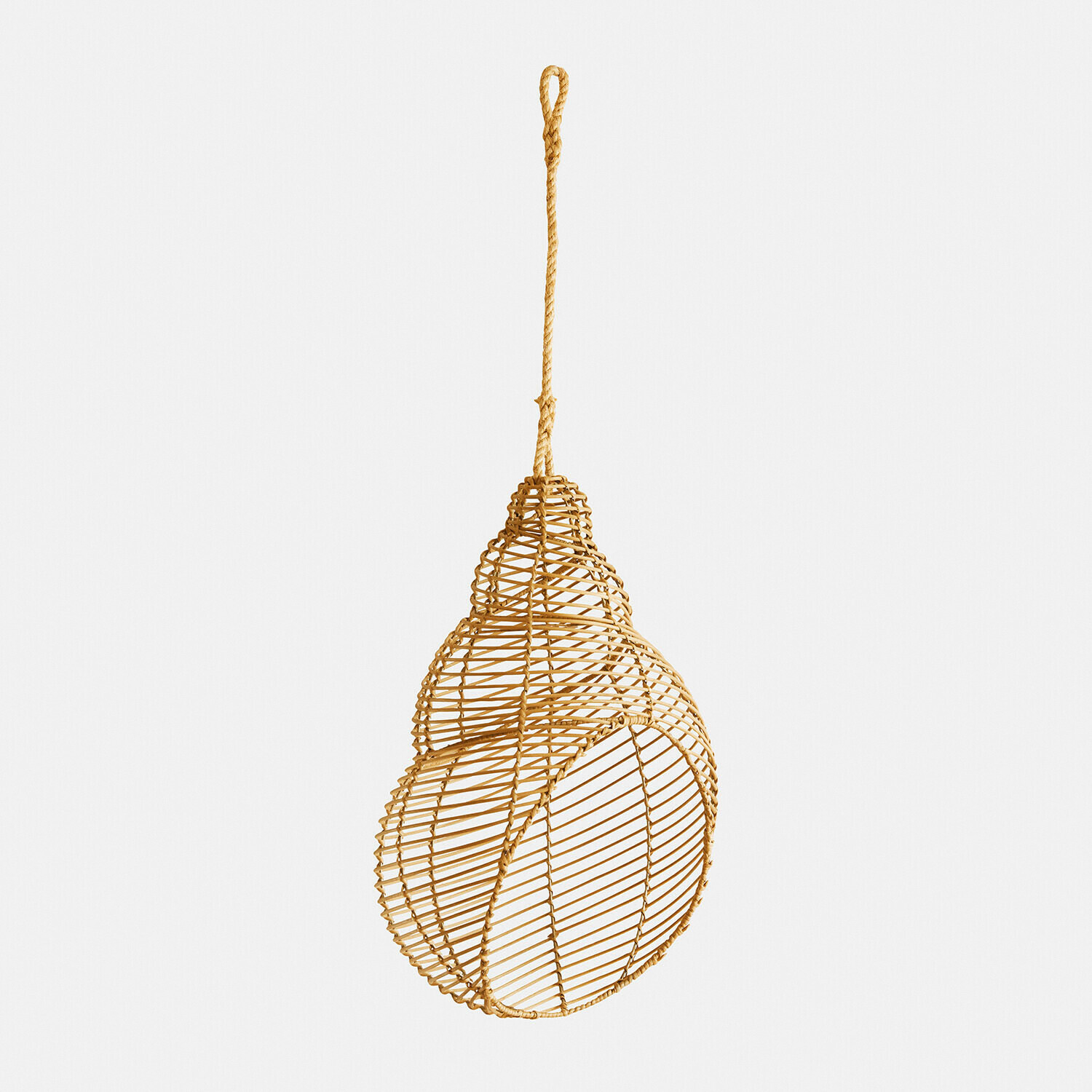 Lampenschirm Zolaira Hängende Dekoration aus natürlichem Rattan in hellem Farbton, leicht und dekorativ für Innenräume