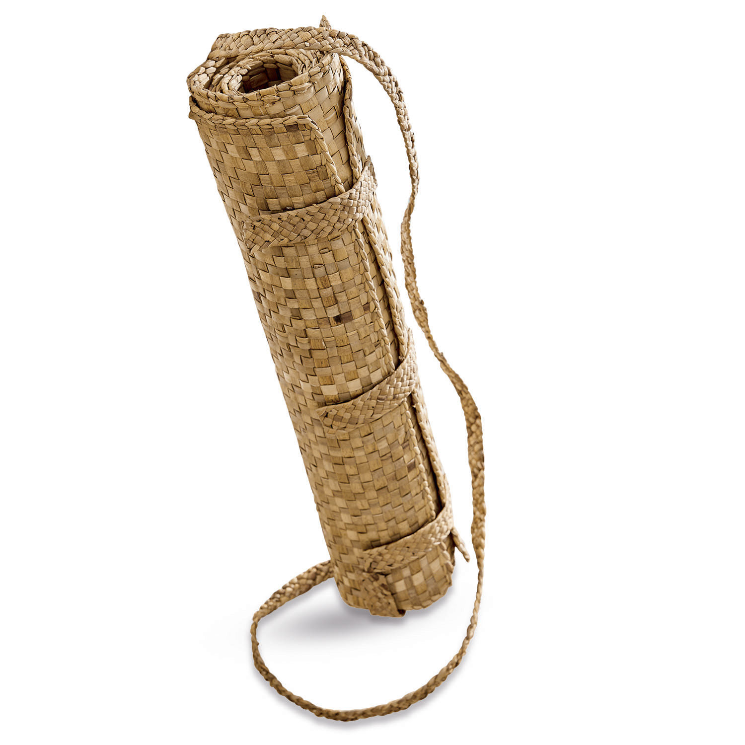 Gerollte Matte aus geflochtenem Naturmaterial in Beige mit Tragegurt