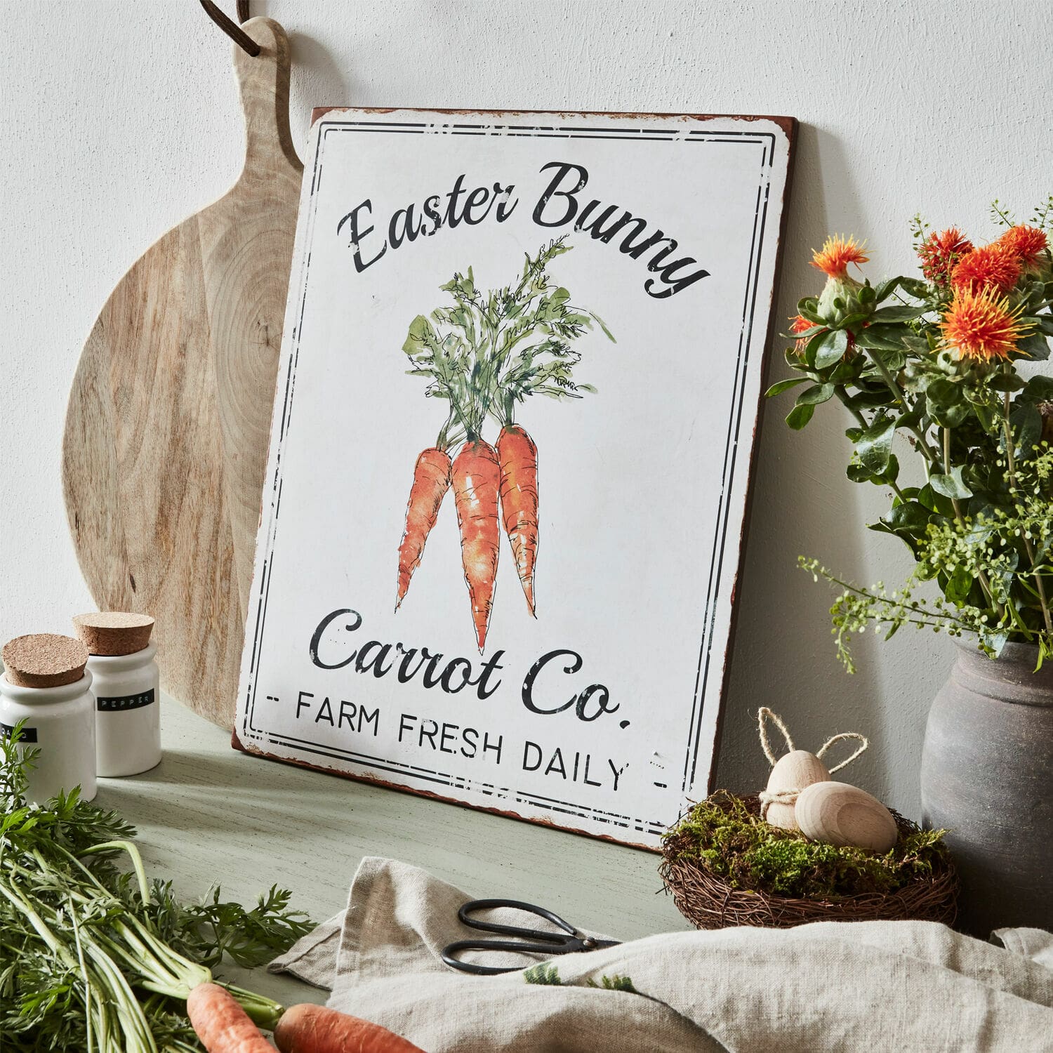 Deko-Schild Gimont Dekorative Metalltafel mit Karottenmotiv und Schriftzug Easter Bunny Carrot Co. im rustikalen Stil