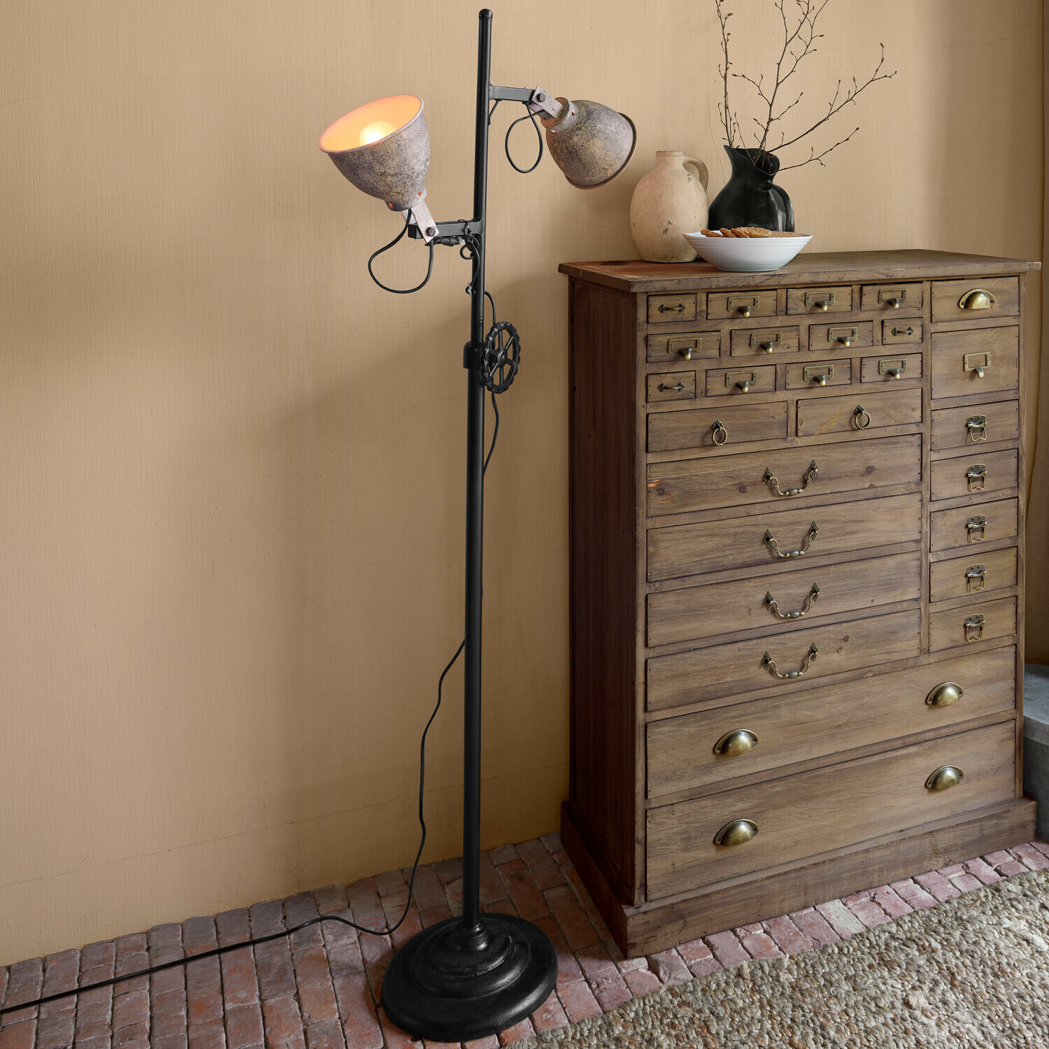 Stehlampe Fenric