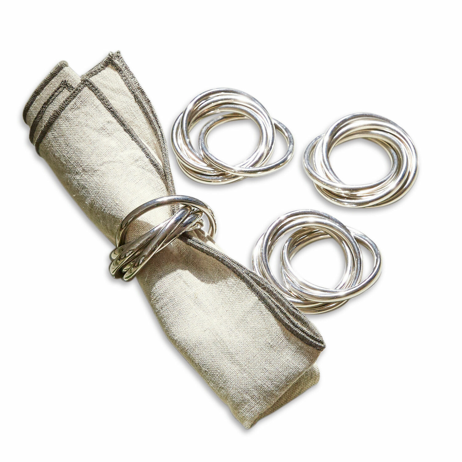Serviettenring 4er Set Limche Set aus silbernen Metall-Serviettenringen mit beiger Leinenserviette für Tischdekoration