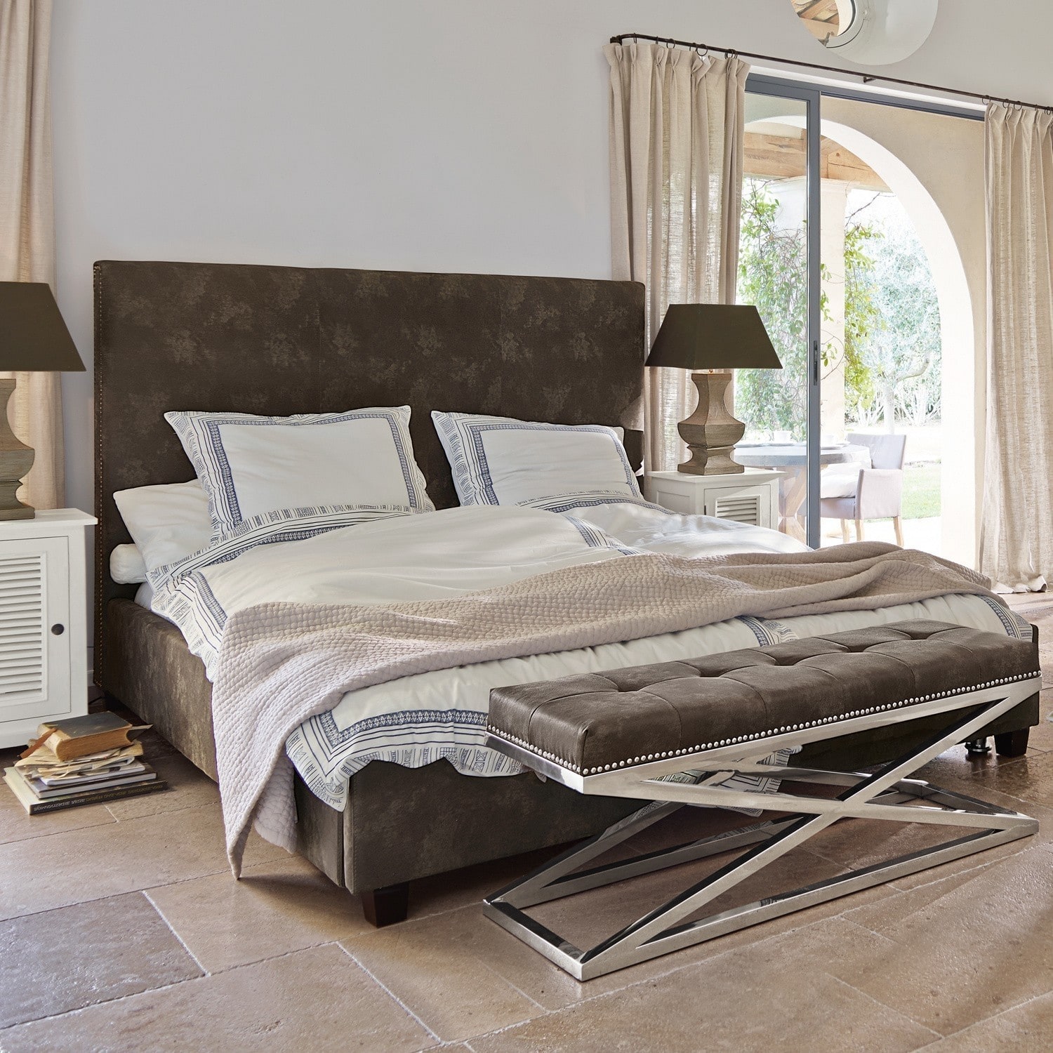 Bett East Harwich