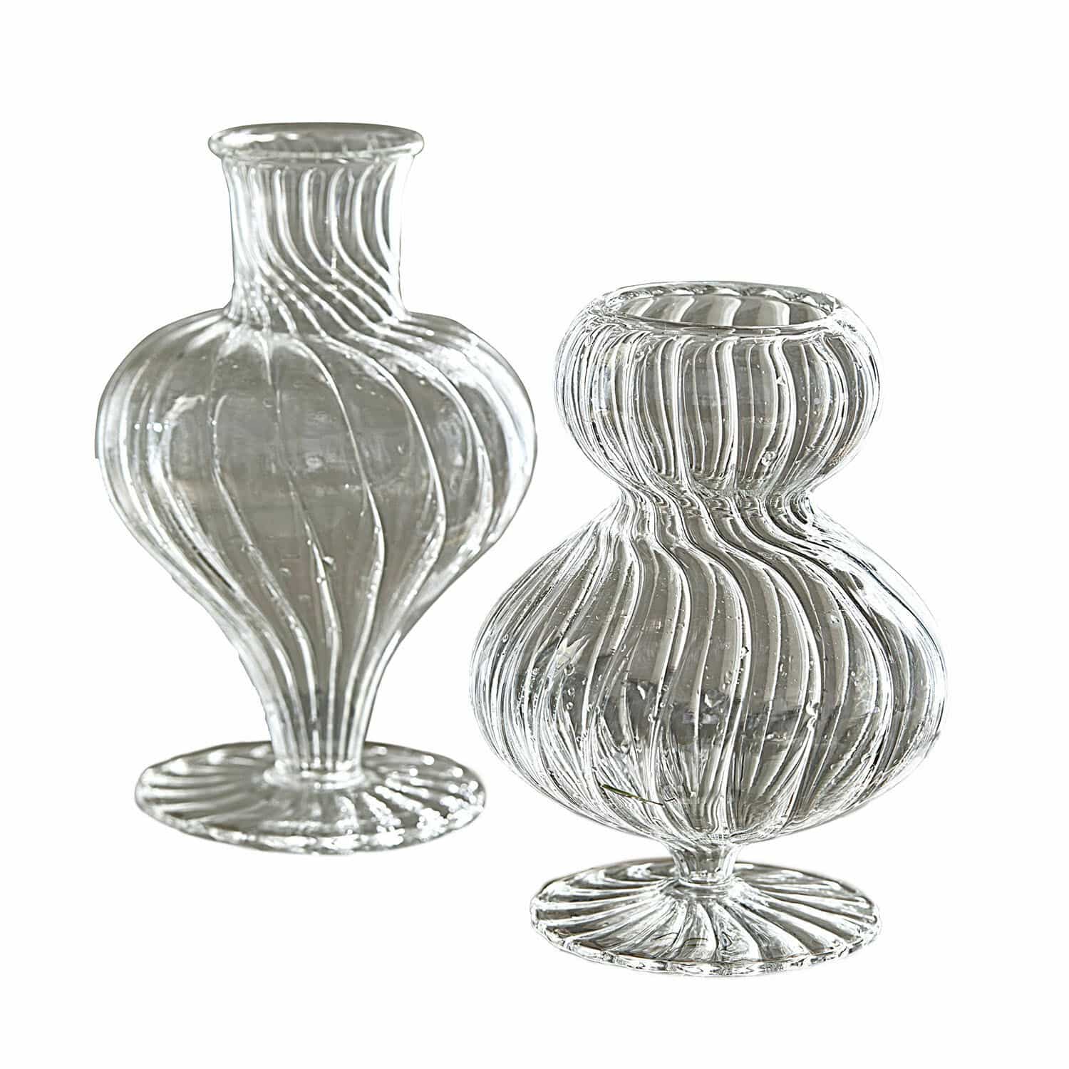 Vase 2er Set Bavella Zwei transparente Glasvasen mit dekorativen Rillen, elegantes Design für Wohnraumdekoration