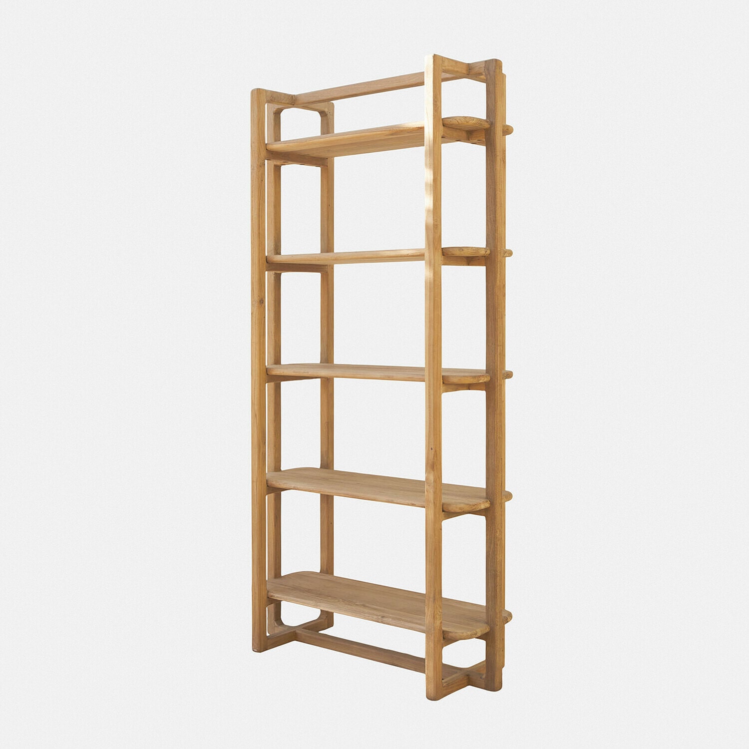 Regal aus hellem Holz mit sechs Ablageflächen für Stauraum und Dekoration im natürlichen Design