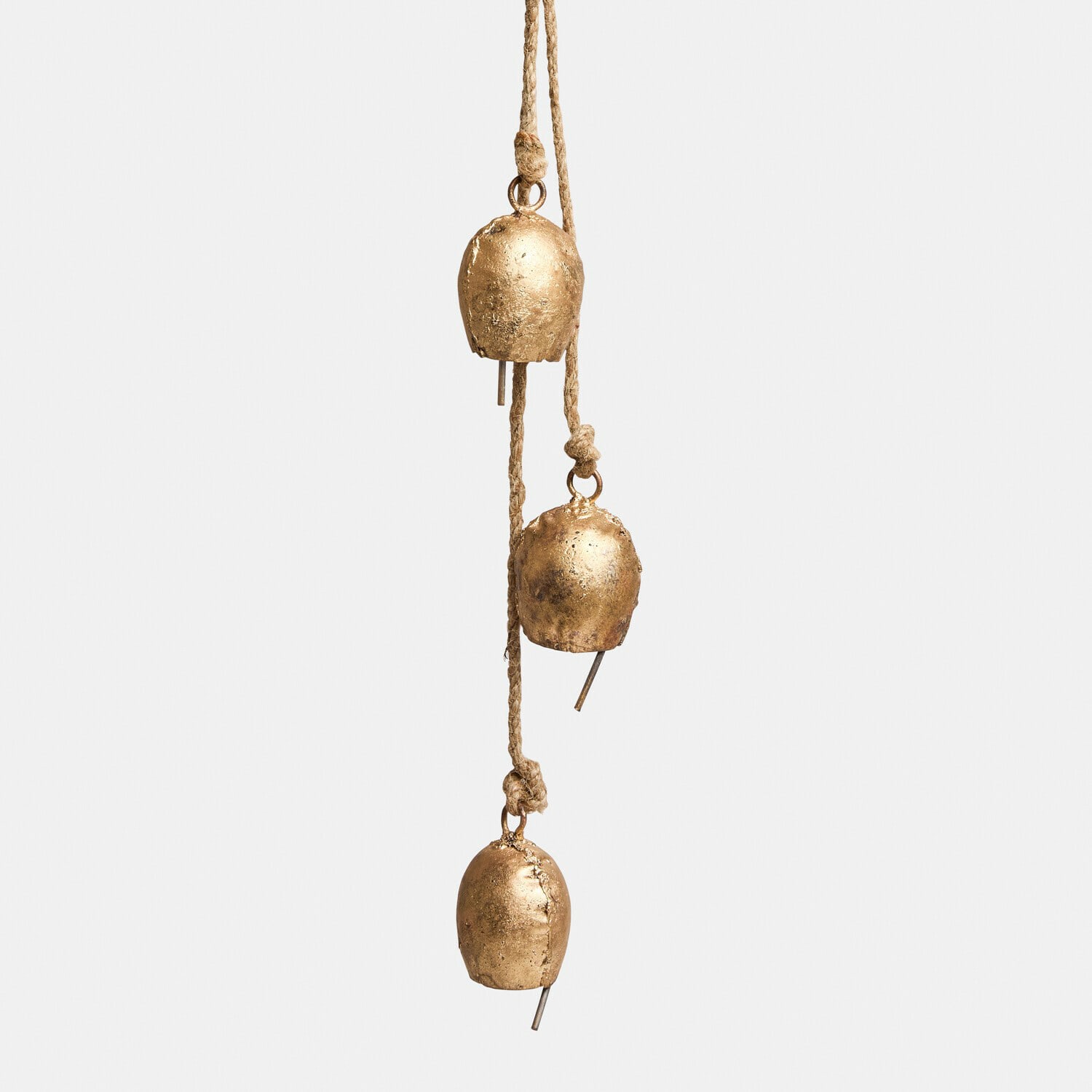 Glocke 3er Set Orelli Drei goldfarbene Metallglocken an Kordel zum Dekorieren von Innenräumen und Garten