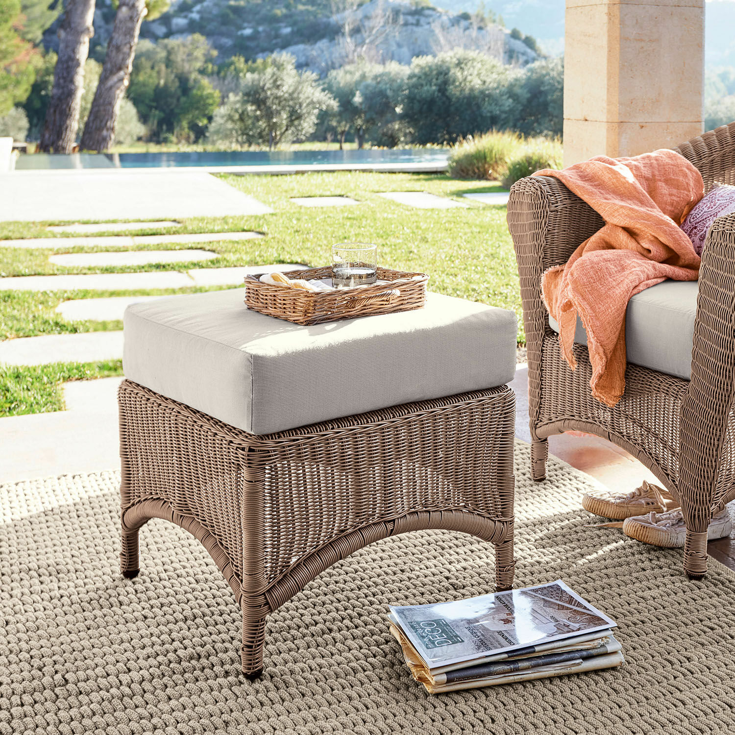 Hocker Essex