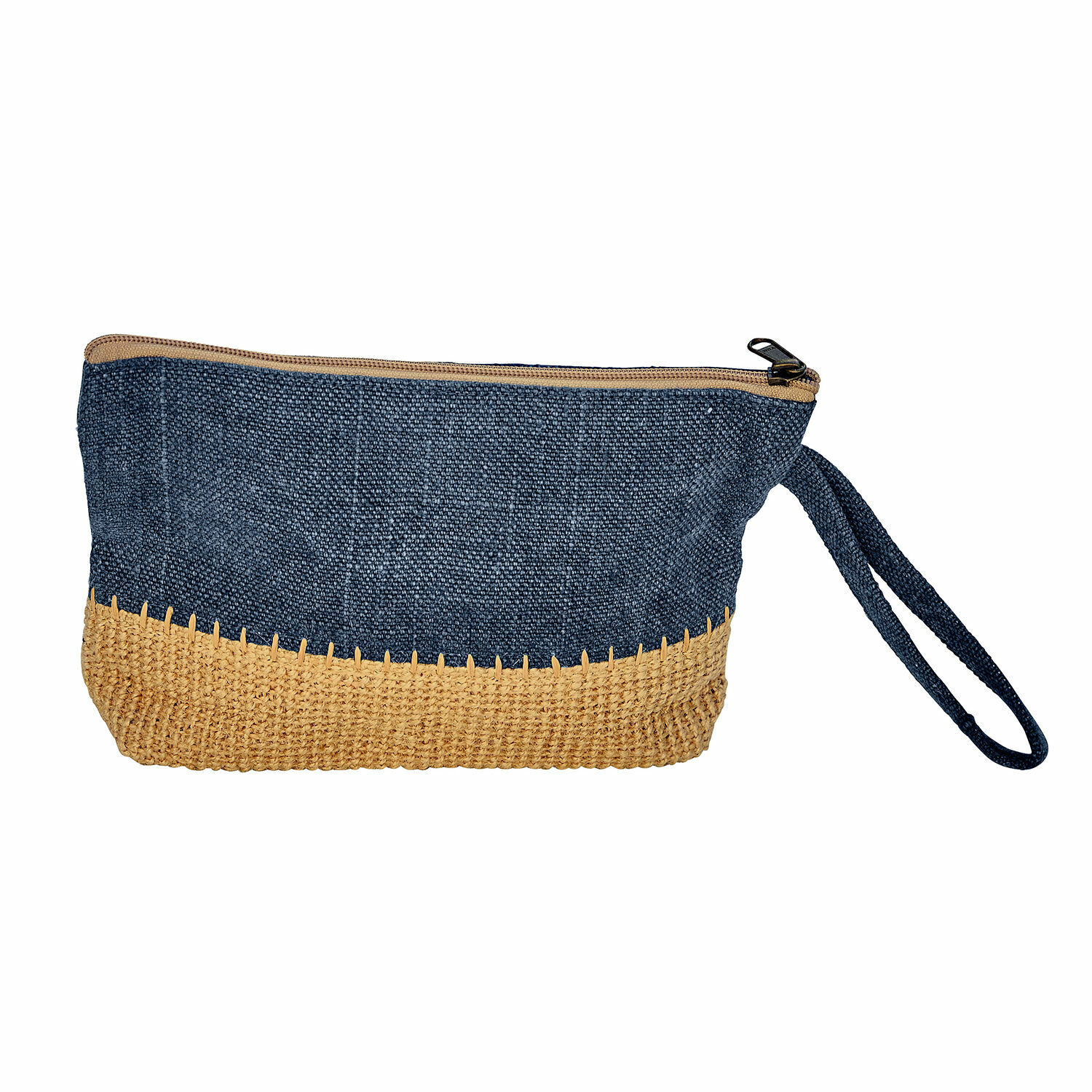 Kosmetiktasche aus blauem Stoff und beigem geflochtenem Material mit Reißverschluss und Handschlaufe