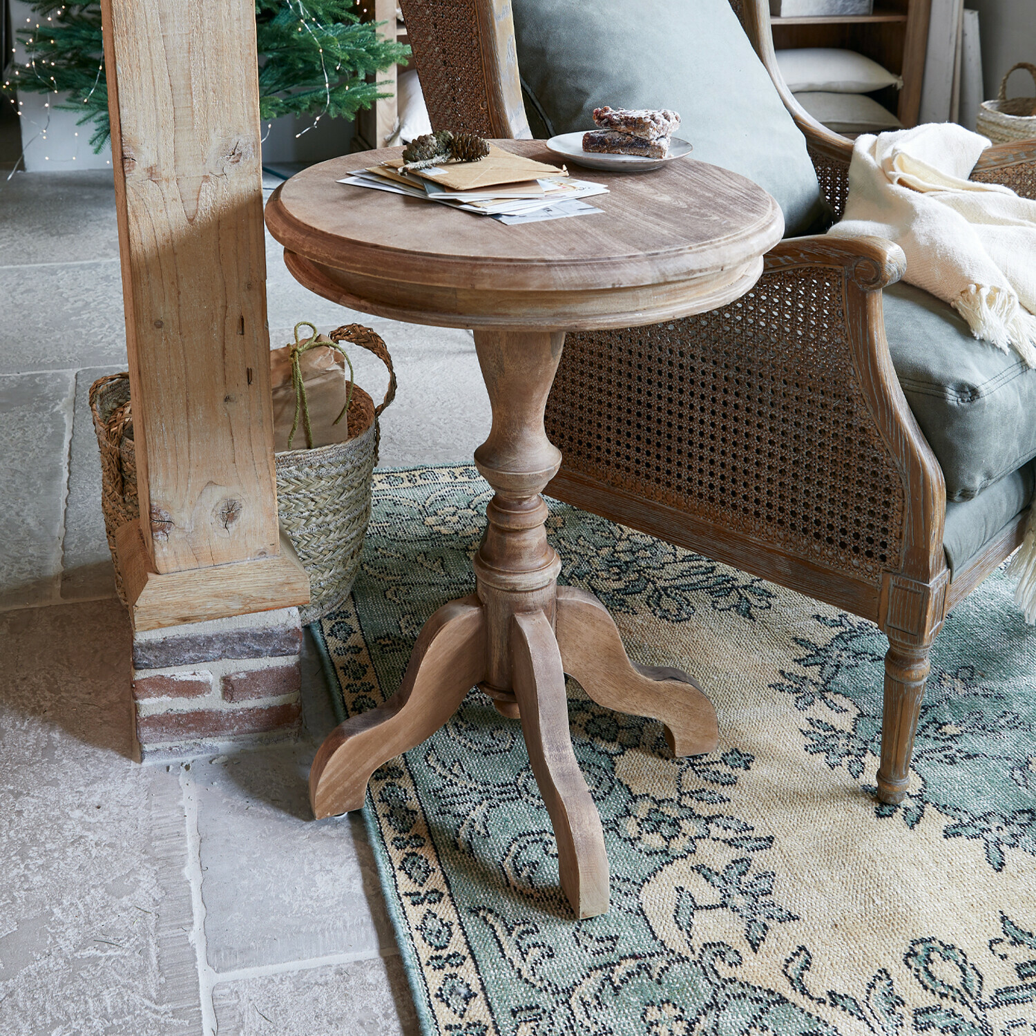 Table d’appoint Mengomeyen Table d’appoint Mengomeyen